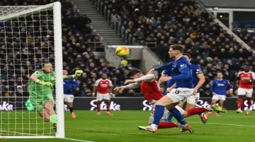 قمة الجولة.. أرسنال يتصدر البريميرليغ بعد فوز سيتي وليفربول وتعادل تشيلسي